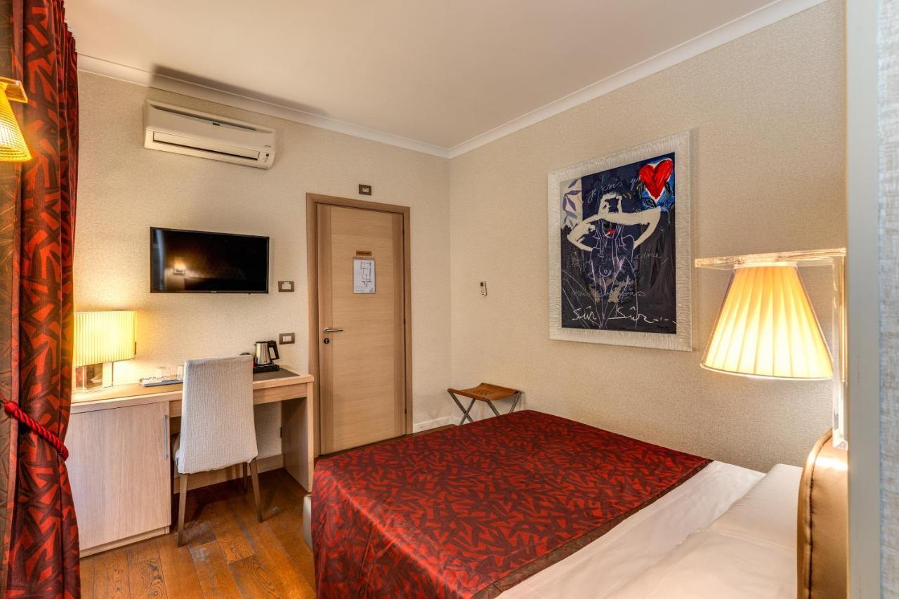 Boutique 4* Rom